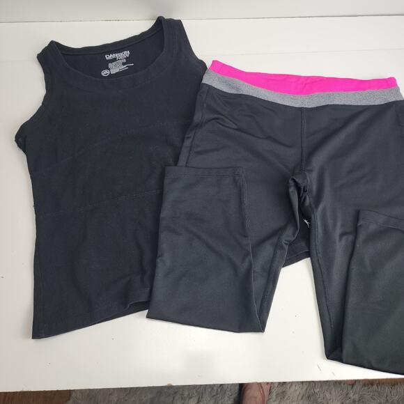 Danskin Now Shirt & Everlast Sport Capris Black Pink Exercise Set Women's M / L - Picture 1 of 5